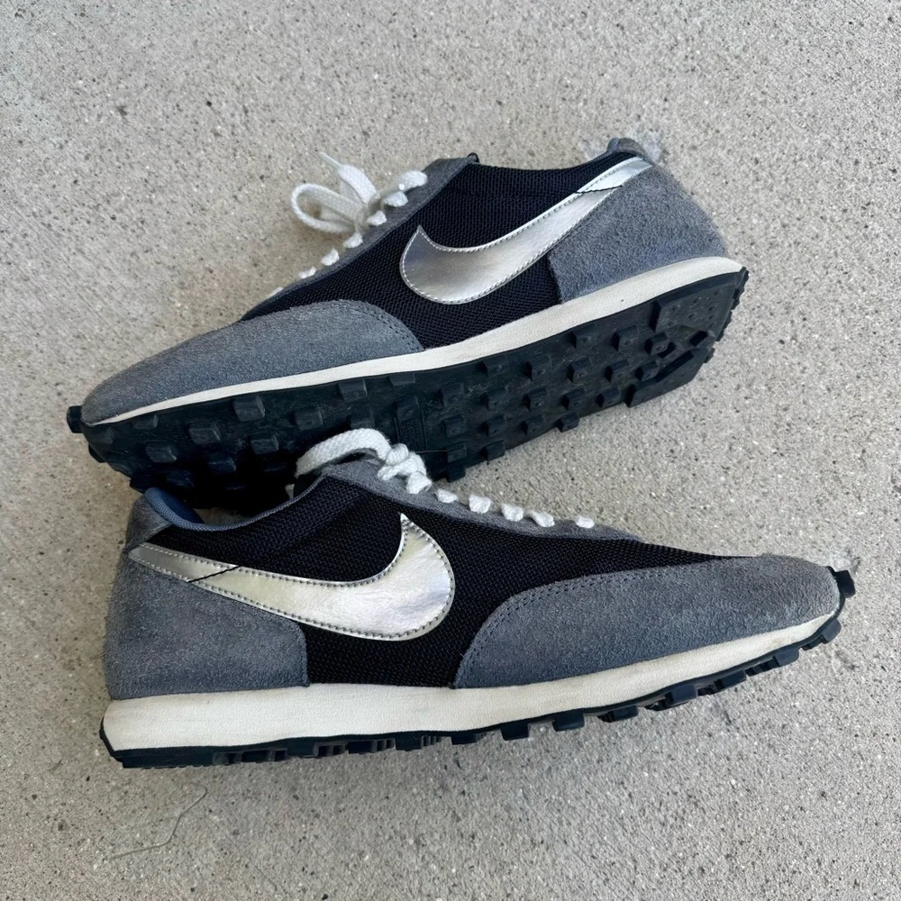 Nike Waffle running shoes Men's Black and Gray Sneakers size 10.5 10 1/2 - Picture 5 of 9